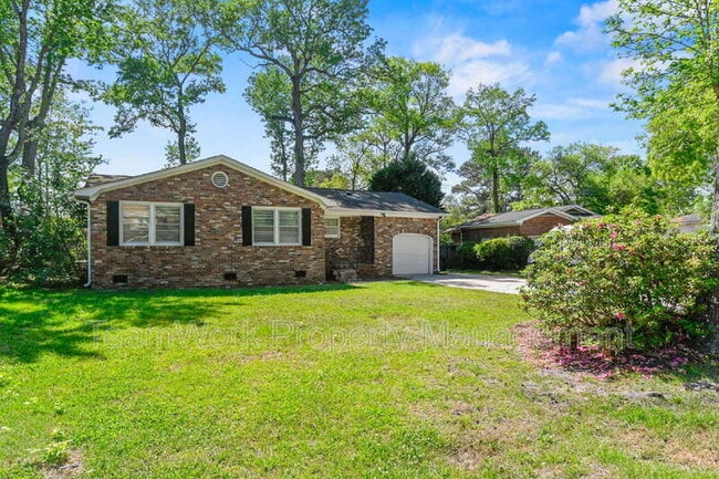 Photo - 1641 Falmouth St