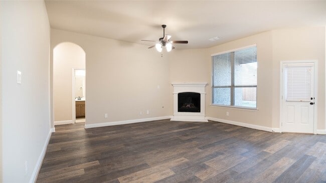 Photo - 312 Delaford Dr