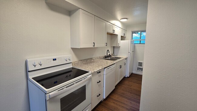 1627 West 7th