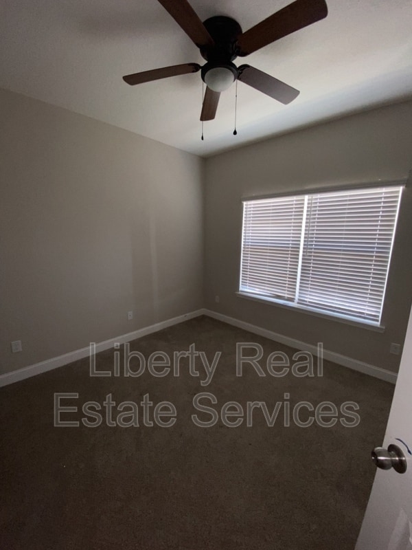 Photo - 729 Burke Dr