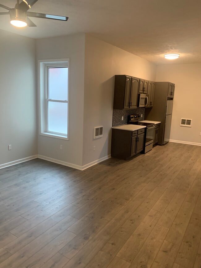 Living/Dining/Kitchen - 3022 Perrysville Ave Unit 1