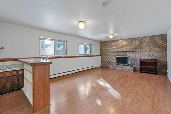 Building Photo - Great 5 Bedroom 3 Bath Home in Central Fort Collins