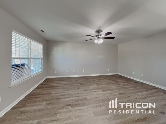 Photo - 3112 Stephen Oaks Way