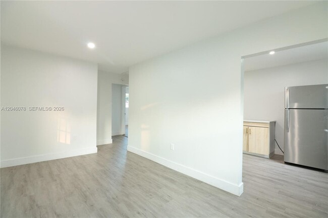 Building Photo - 1768 NW 112th Terrace Unit 1