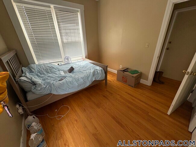 Photo - 17 Highgate St Unit 4