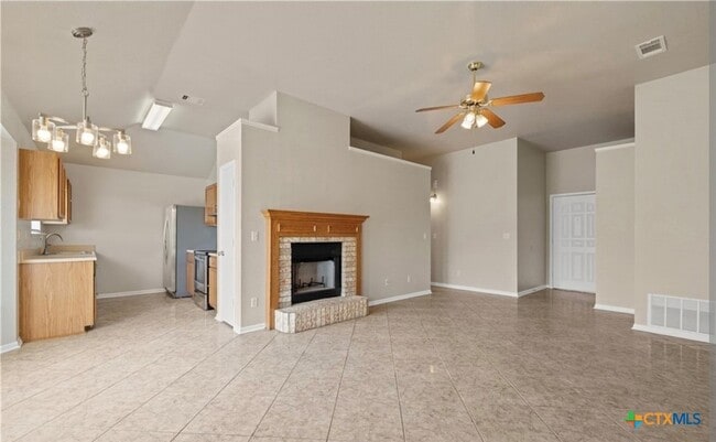 Photo - 2908 Southhill Dr