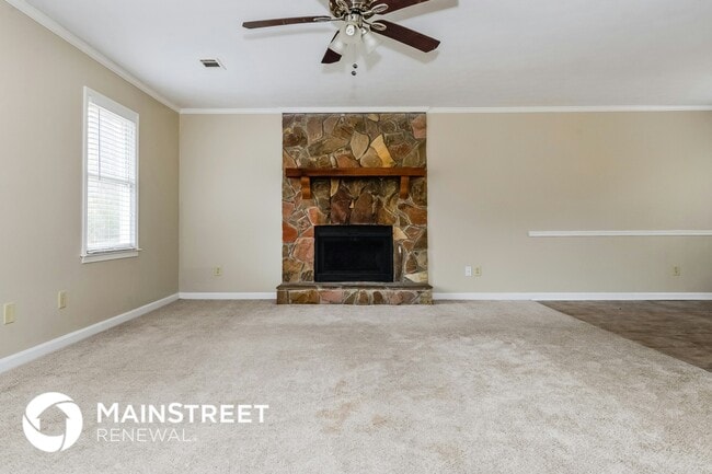 Photo - 355 Victoria Dr