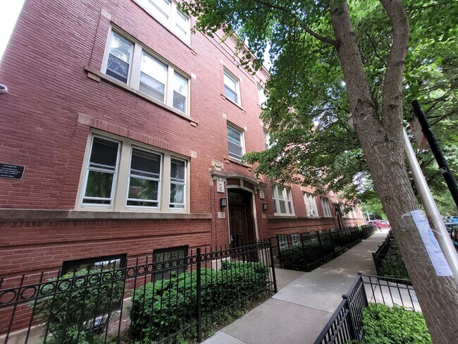 Building Photo - 1407 W Winona St Unit 2
