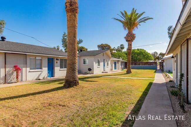 Photo - 4310 N 14th St Unidad 4