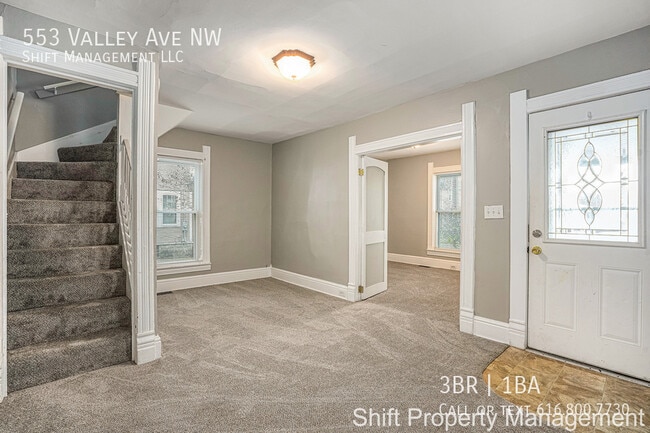 Photo - 553 Valley Ave NW