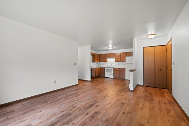 Photo - Weston Pines Apartments