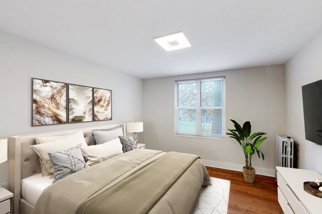 Lindcrest Apartments