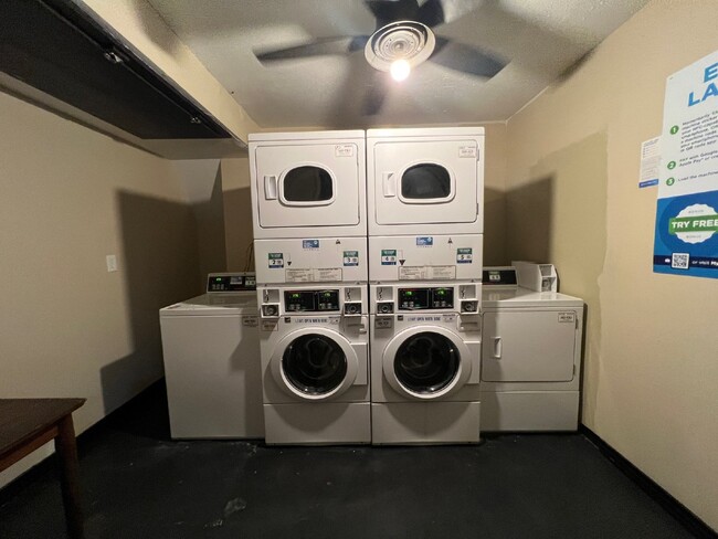 MOVE IN SPECIAL Studio Apartment AVAILABLE... Unit 2C - San Antonio, TX ...