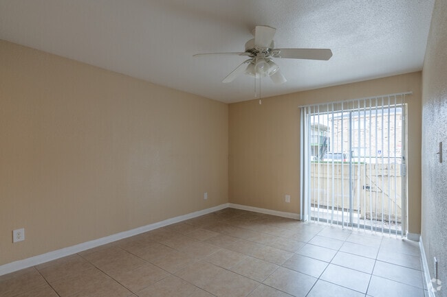 2BR, 2BA - 1010SF - Rockridge Station Apartments