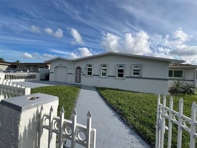 Building Photo - 2250 NW 192nd Terrace Rental
