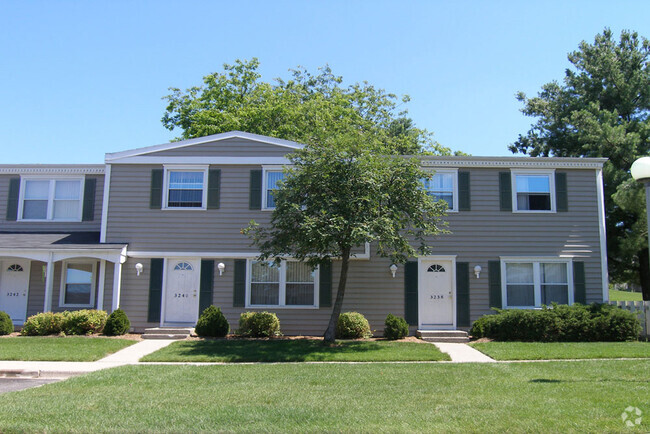 Building Photo - Rolling Pines Rental