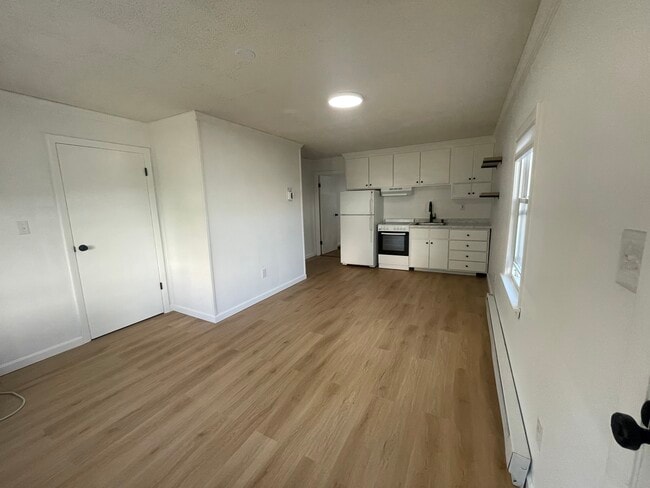 Building Photo - 178 Vassall St Unit Apartment 2