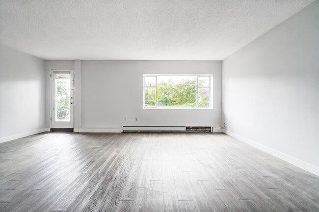 Hillcrest Manor Apartments