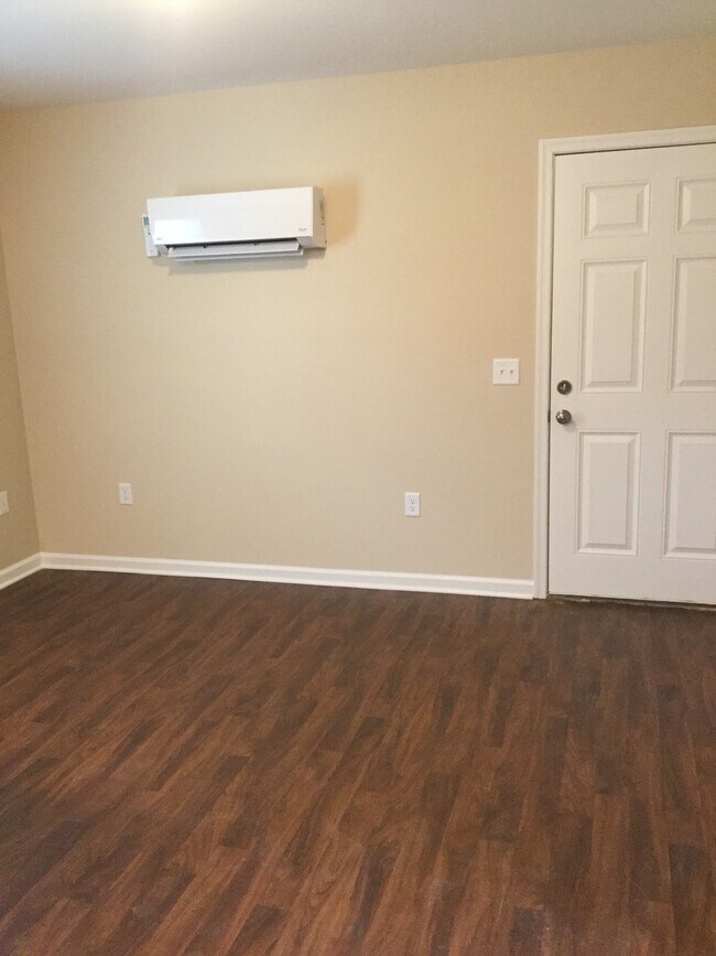 Photo - Newly Renovated 1 bedroom/1 bath in Williamsburg