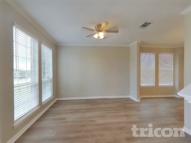 Photo - 2705 Lauren Way