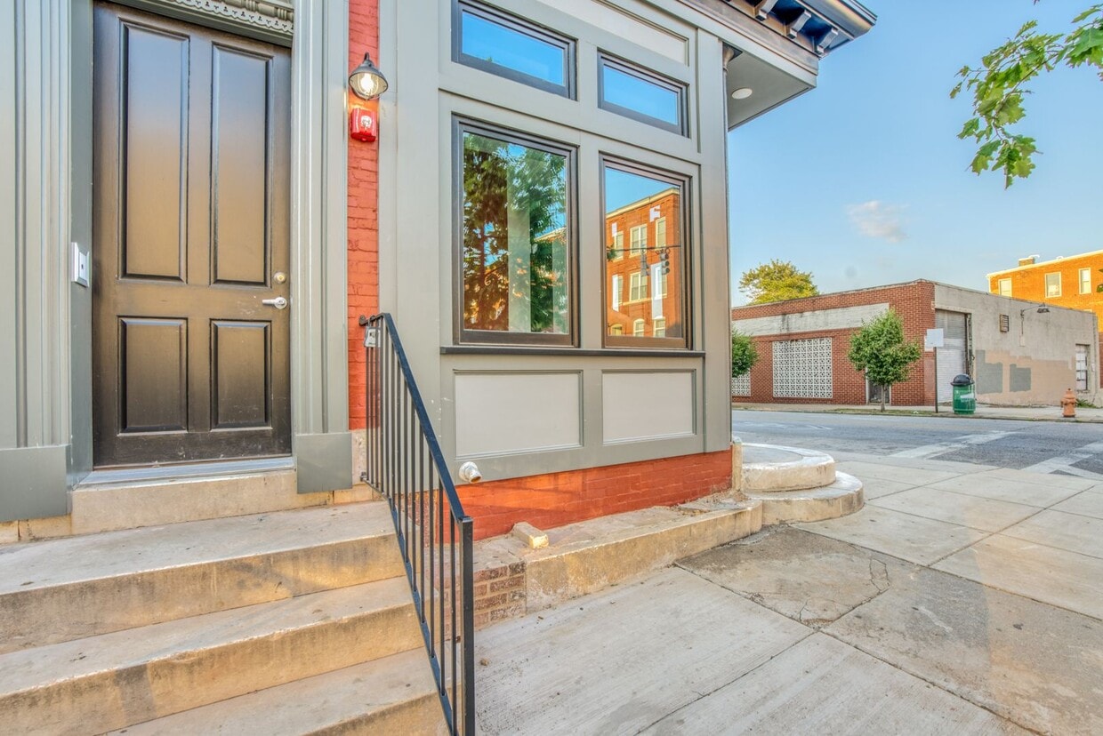 Photo - 226 E Lafayette Ave
