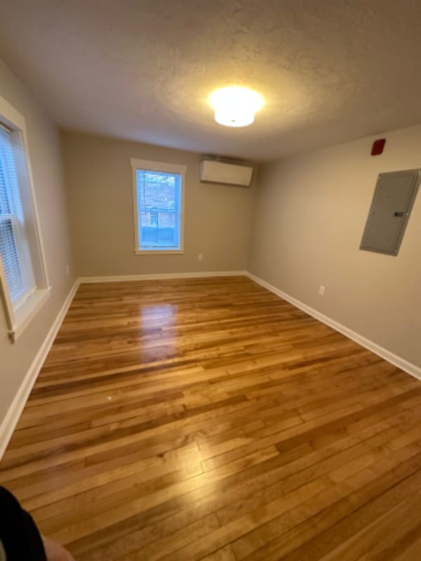 53 Central St Unit 2R
