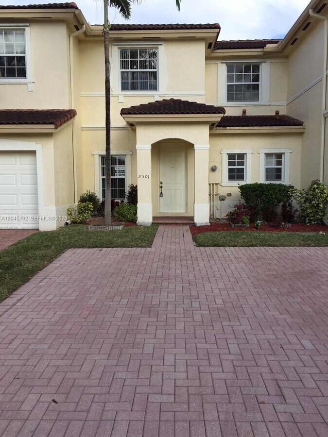 Photo - 2501 NE 42nd Ave