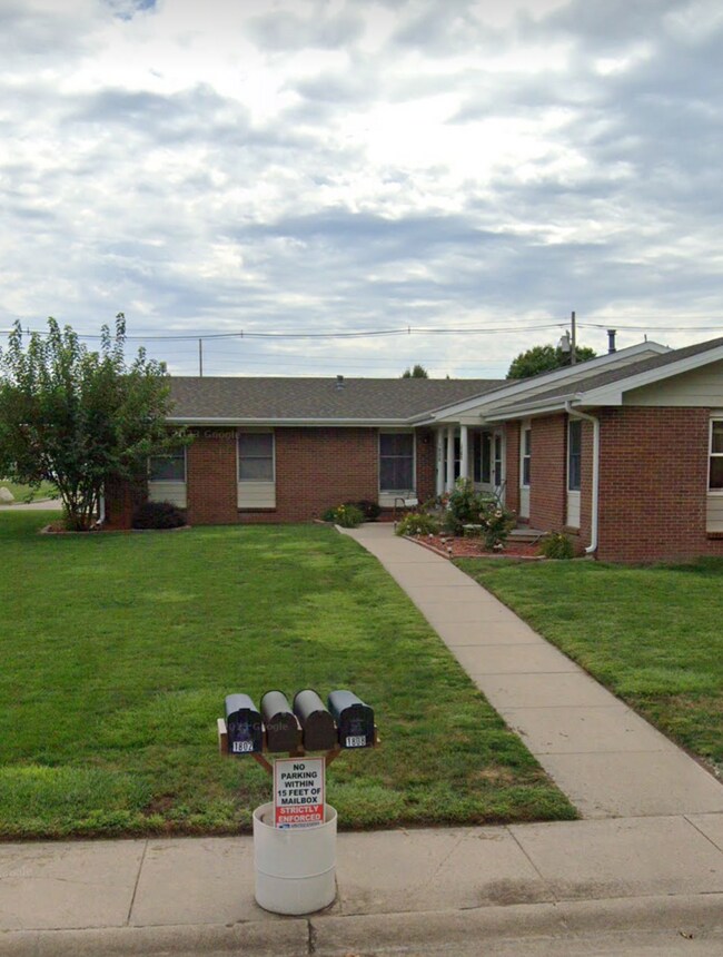 Photo - 1806 W 40th St Townhome