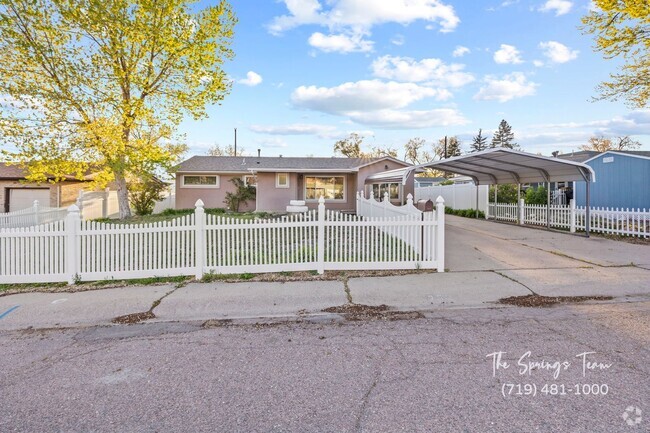 Building Photo - Charming 3BD Home with Finished Basement &...