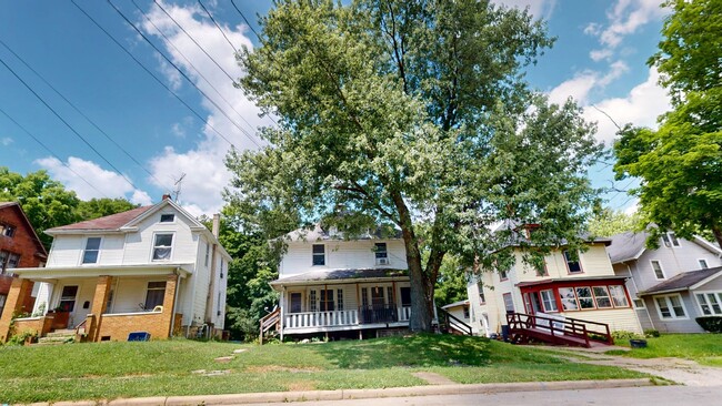 Building Photo - 181-183 Western Ave Unit 181 Western Ave