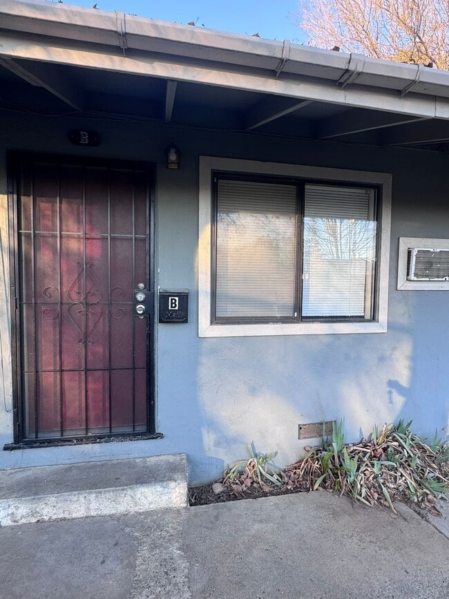 Photo - Remodeled Studio Near Sutter Park & Tower Bridge Unit B