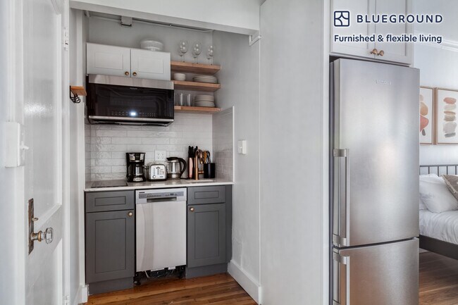 Photo - 1284 Beacon St Unit FL7-ID477