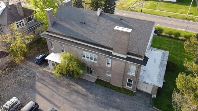 Photo - 2118 E Genesee St Unit 202