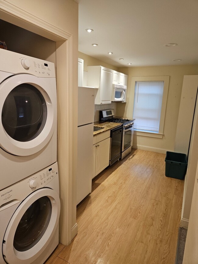 2 Mitchell St Unit 2