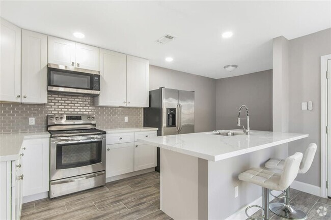 Building Photo - 9200 W Bellfort Ave Unit 83 Rental