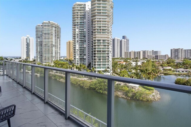 Photo - 330 Sunny Isles Blvd Unidad 5-708