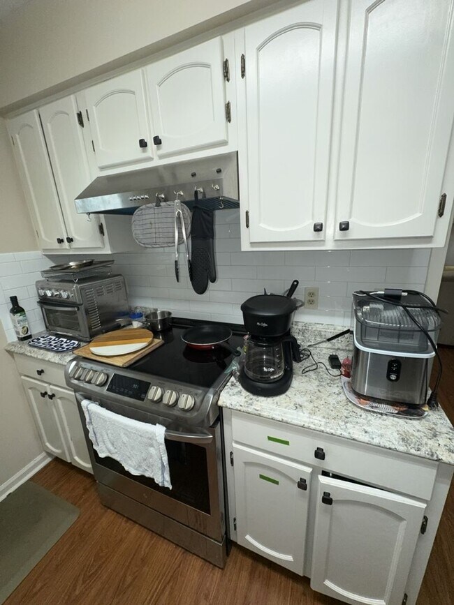 Photo - r1423a Unit C