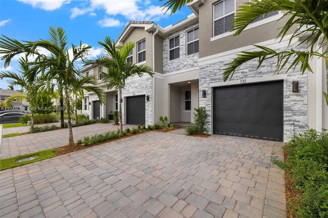 Photo - 131 SW 171st Terrace