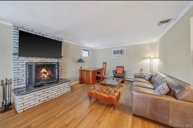 Photo - 105 Vermont St Unit Upper