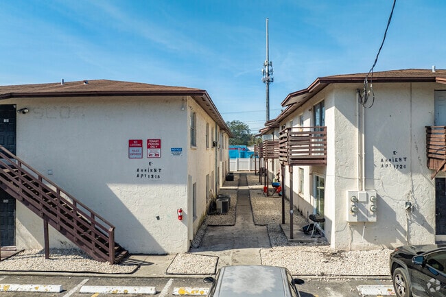 Annie Apartments
