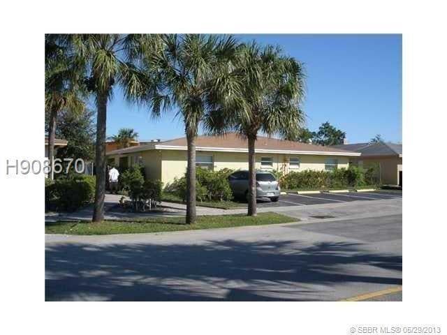 Building Photo - 5645 NW 28th St Unit 5645