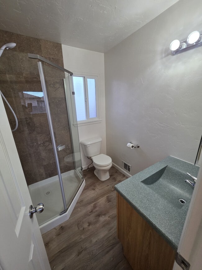 Photo - 545 N 25th St