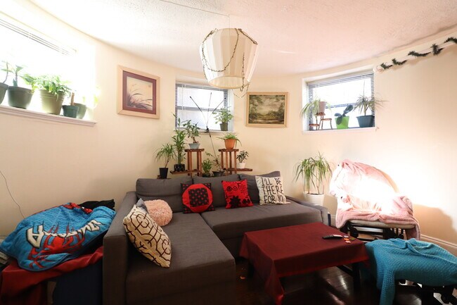 Photo - 1965 Commonwealth Ave Unit 1