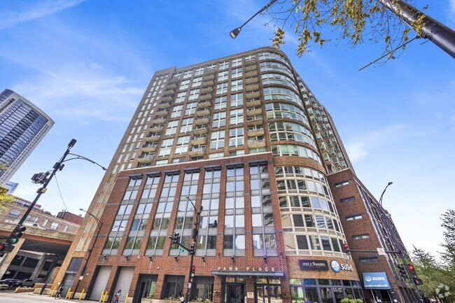 Building Photo - 600 N Kingsbury St Unit 802 Rental
