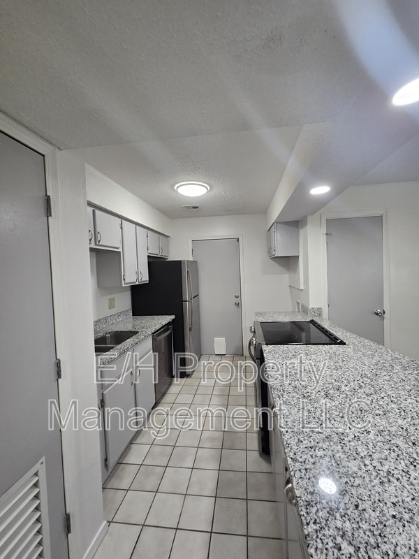 Photo - 437 S Paula Ave