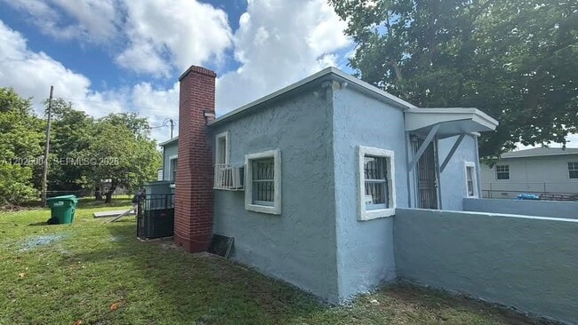 Photo - 2461 NW 61st St