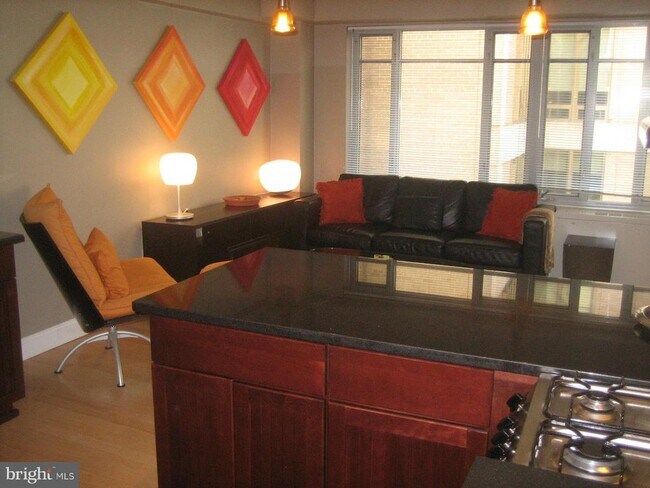 Photo - 1711 Massachusetts Ave NW Unidad 412
