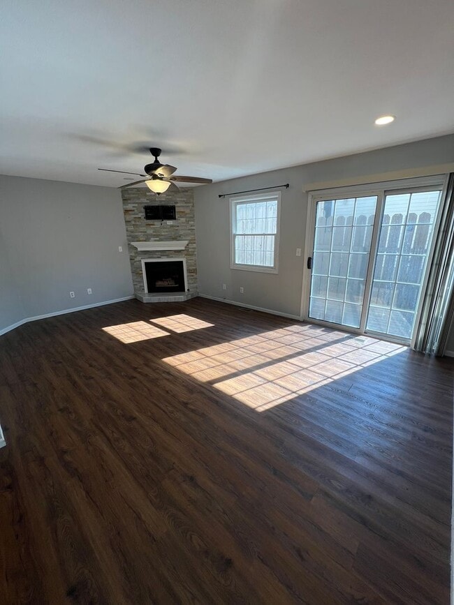 Photo - 81-83 Amherst Unidad 81 Amherst