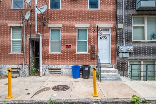 Photo - 1621 Ogden St Unit 2