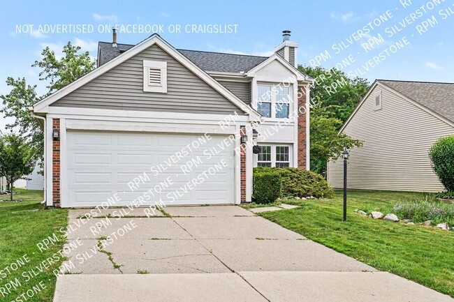 Photo - 452 Farmridge Ct